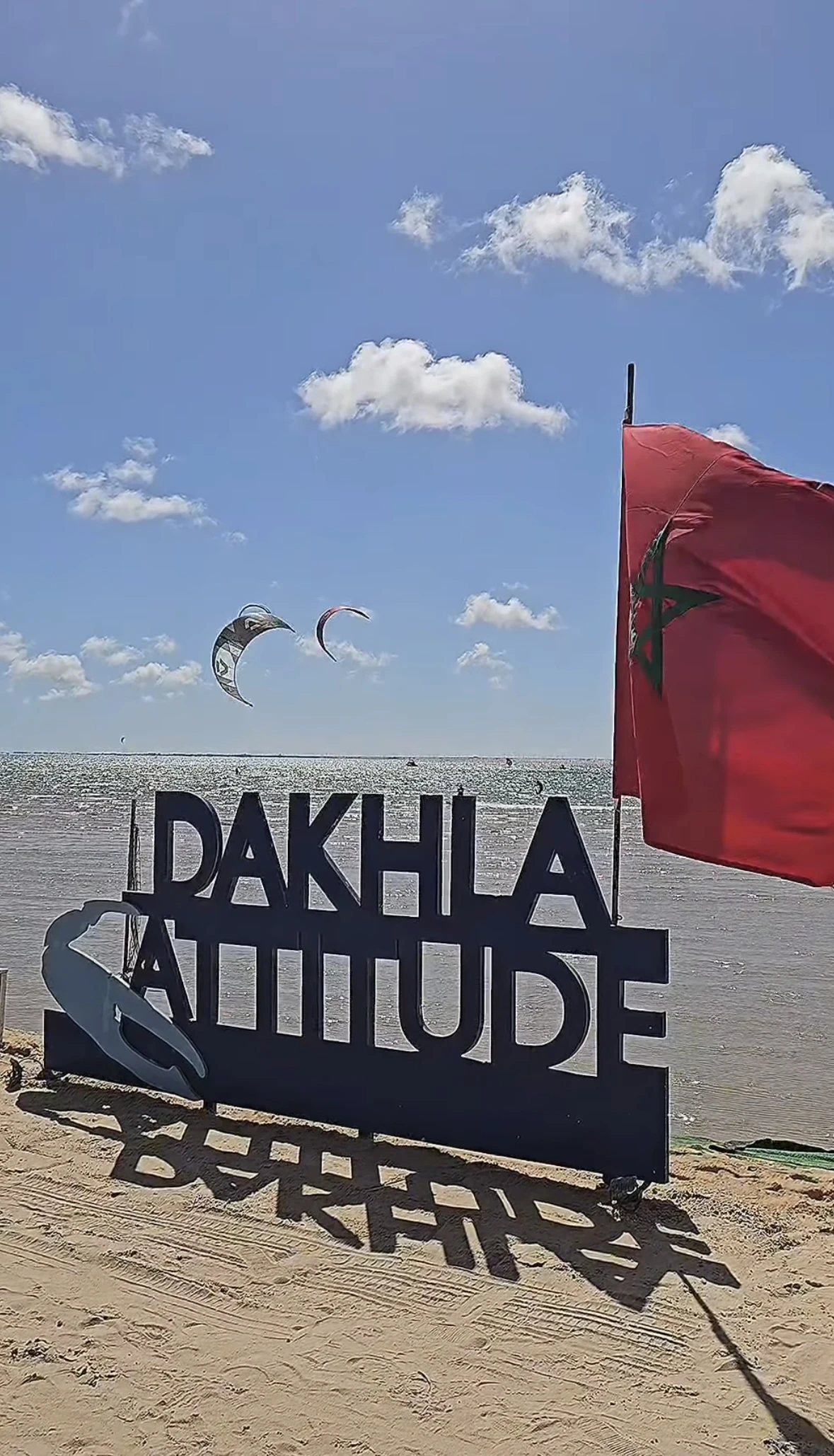 Insegna 'DAKHLA ATTITUDE' a Dakhla, Marocco